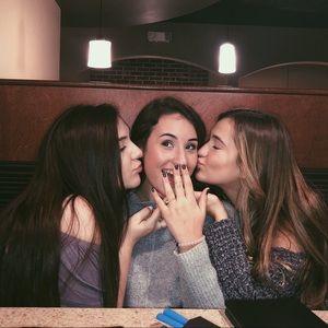 Meet your Posher, Mak